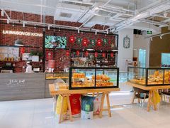 面包甜点陈列柜-熊叔熊婶面包房(团结湖店)