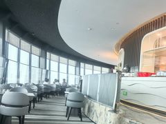 -亚洲国际大酒店·云顶阁旋转自助餐厅