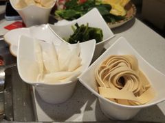 -海底捞火锅(长宁路龙之梦店)