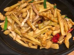 砂锅香脆笋-吕氏疙瘩汤·新鲁菜(济南万象城店)