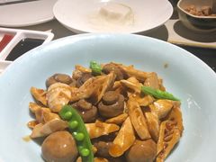 春笋烧口蘑-京味斋·北京烤鸭(北京南站洋桥店)