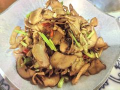 -卢大鲜鱼头捞饭(美利广场店)