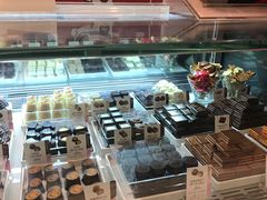 面包甜点陈列柜-GODIVA(万象城店)