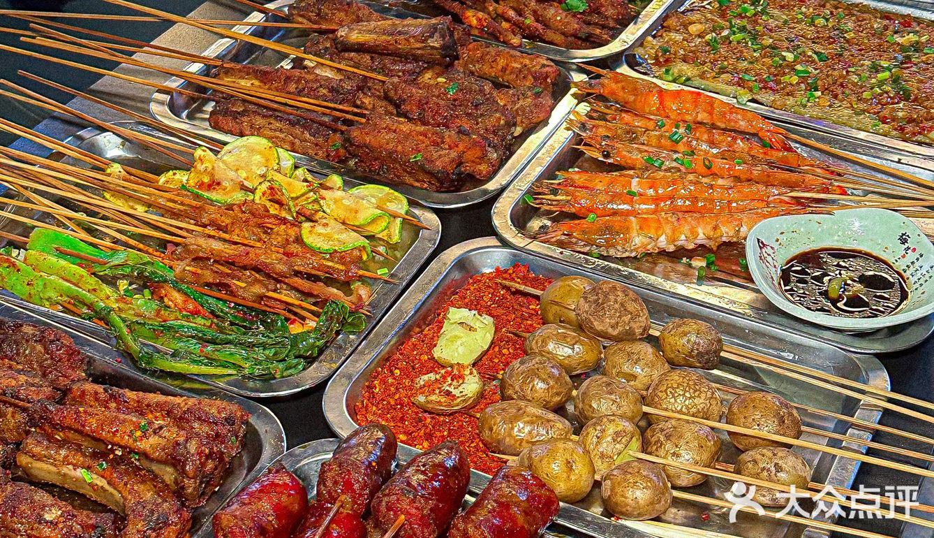 不愧是成都top1的乐山烧烤！烤排骨好好吃啊