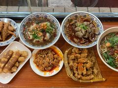 -爆炸头阿姨小四川正宗川味小吃(无任何分店)