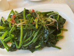 蒜泥菠菜-那达慕蒙古风味酒楼