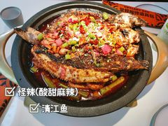 -鸣记脆皮烤鱼·海鲜烤鱼(三八广场店)