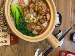 -煲仔皇腊味煲仔饭(经四万达店)