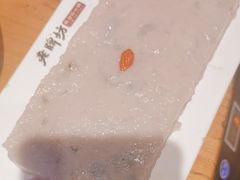 -老牌坊云南鱼豆花火锅(哈西万达店)
