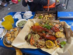 -老东镇啤酒屋海鲜加工·蒸汽海鲜·海鲜烧烤(台东店)