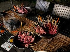 -小草屋轰趴馆别墅派对新场团建家庭聚会