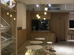 -顶东面包花园·生日蛋糕(世博店)