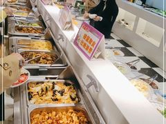 自助取餐区-梦航彩虹之约自助餐厅(华府天地店)