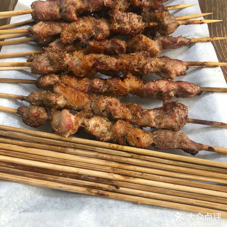 大连新疆维族烤羊肉串的兴盛和衰败