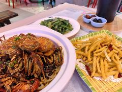 -肥肥虾庄·金牌油焖大虾(首义路店)