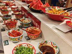 -老牌坊云南鱼豆花火锅(哈西万达店)