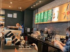 -星巴克臻选(周浦万达店)