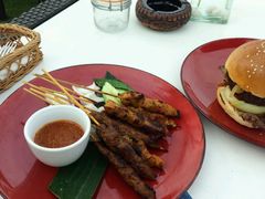 -Sunset Bar(丹绒亚路香格里拉店)