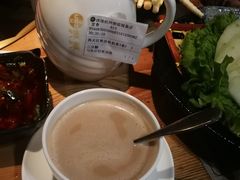 大红袍珍珠奶茶-湊湊火锅·茶憩(杭州湖滨银泰in77店)