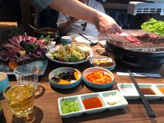 -明洞阿姨·韩式酱蟹烤肉·创意料理(三元桥店)