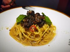 -POKEE VIA&Brunch·维娅(重庆来福士店)