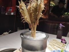 -泓炙颐凤鲜海鲜火锅料理(桐乡店)