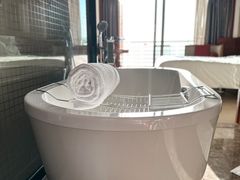-三亚湾海居铂尔曼度假酒店