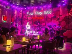 -FOUR PLAY BAR