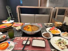 -牛YO寿喜烧·铁板烧和牛火锅自助(市府恒隆店)
