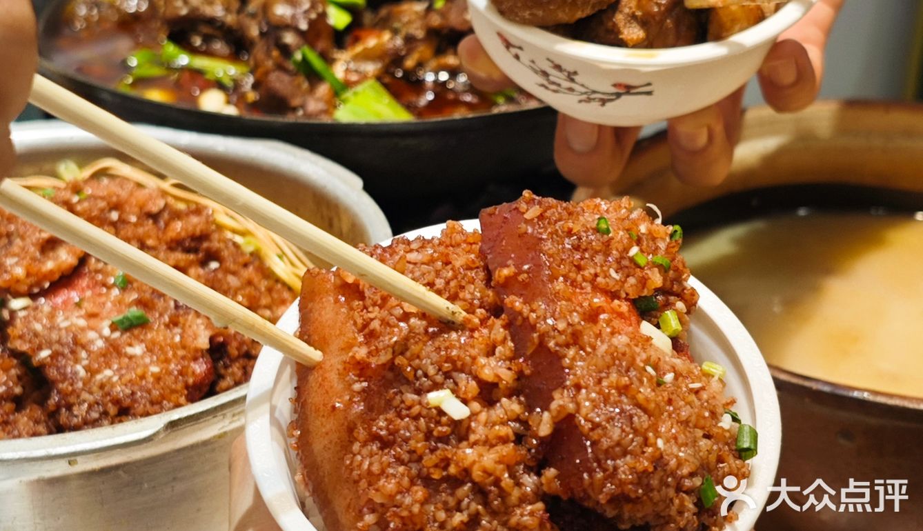 统一街这家开了20年的老店，再多人排队也要吃