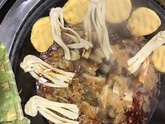 -人民公社铁锅炖·东北菜(卫国道店)