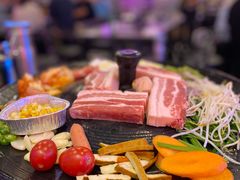-豚豚家돈돈가韩国锅盖烤肉(新北万达店)