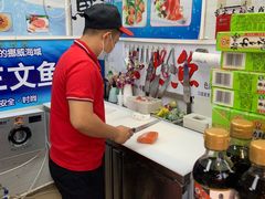 -霞涌市场海鲜摆卖区