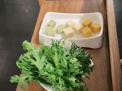 -左庭右院鲜牛肉火锅(浦江欢乐颂店)