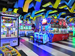 -反斗乐园π·电玩·高空拓展·蹦床(龙华天虹店)