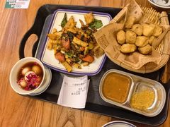 -云阿蛮云南生烫牛肉米线(奉贤路店)