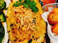 -Chom Cafe and Restaurant