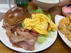-荣晖咖啡美食(司打口店)