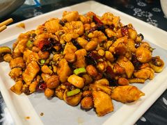 宫保鸡丁-忠义小酒馆(田东店)