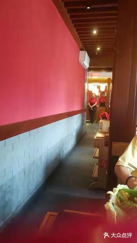 家门口的老城一锅，走路几分钟就过去了，家里来朋友了想