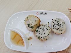 -小杨生煎(金山百联购物中心3楼店)