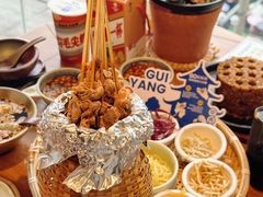-包整·丝娃娃(甲秀楼景观店)
