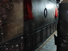 -荒岛实景沉浸密室(江汉路1店)