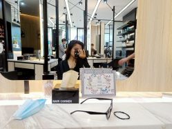 -HAIR CORNER