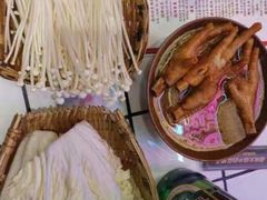 -巴卤社老火锅(财富店)