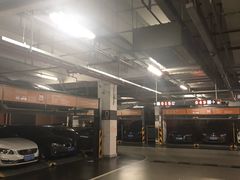 -Iapm环贸地下车库
