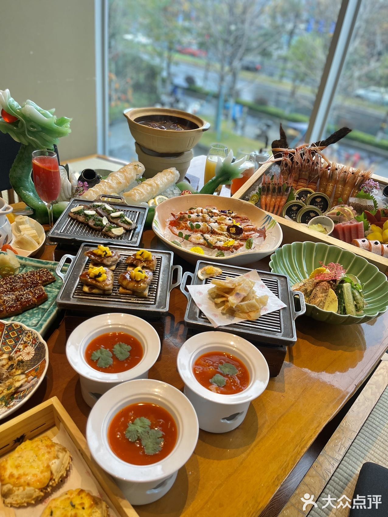 民心路280号平安金融中心悦坊商场4楼401