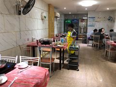 大堂-谭记老字号跳跳蛙·香辣蟹.专注二十年(滨江店)