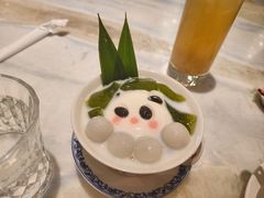 熊猫冰粉-孔雀云贵川·融合菜(长宁来福士店)