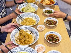 -李与白包子铺(桐梓林店)